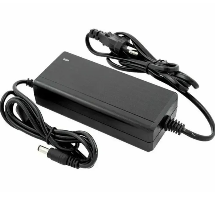 Зарядний пристрій 12.6V 5A для акумуляторів Li-ion 12V 3S штекер 5.5х2.5мм з індикацією - Зображення 2